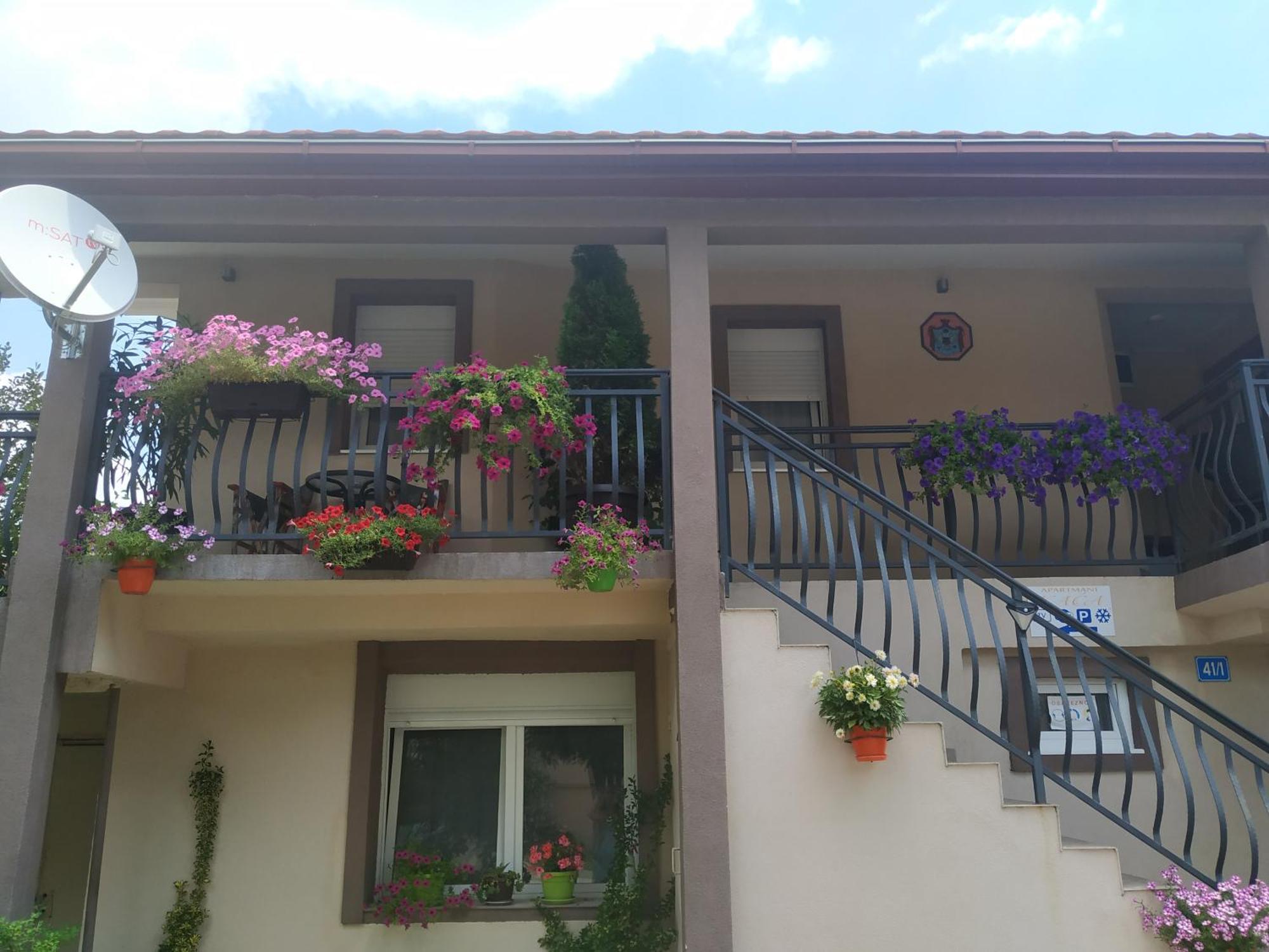 Studio Kaca Cetinje Oda fotoğraf